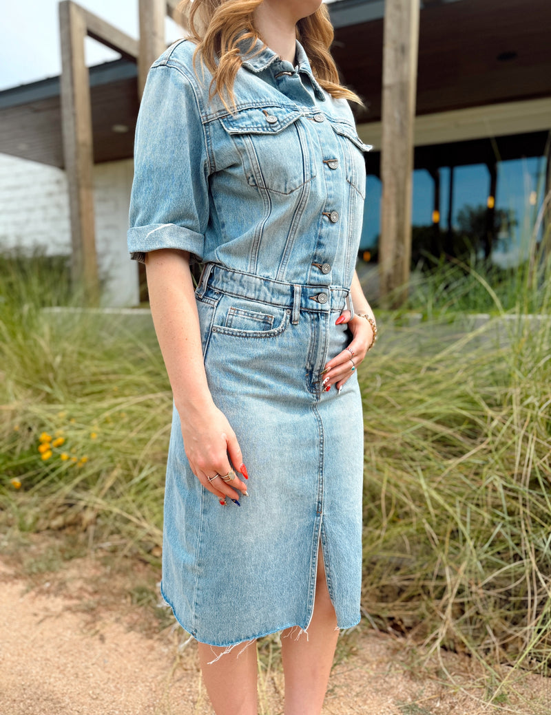 jean dress-knee length-button down-sipper-side pockets-front pockets-belt loops-western-rodeo