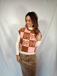 bow checkered sweater vest-women in bow sweater vest-bow sweater-brown-pink