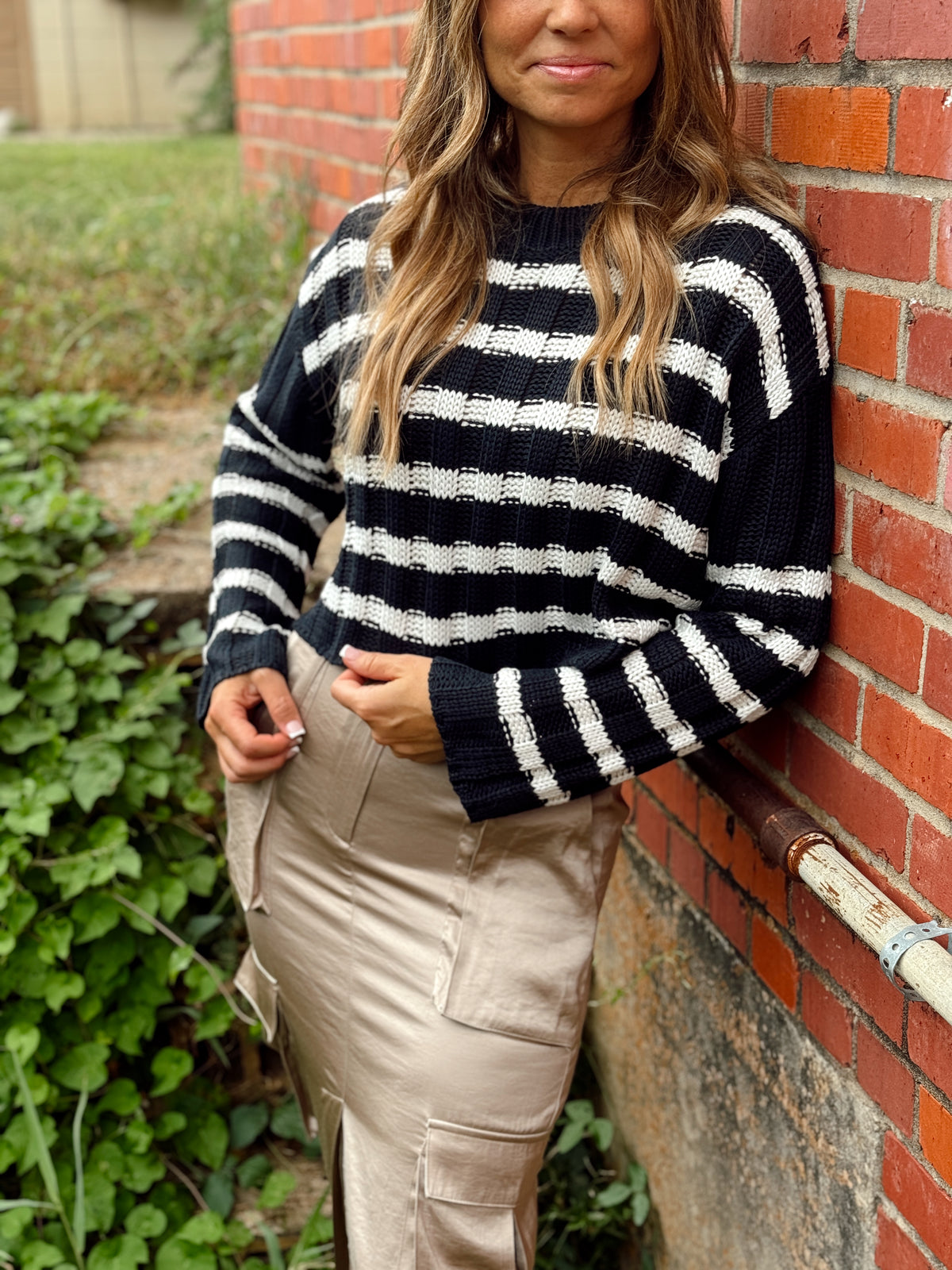 striped-sweater-navy-white